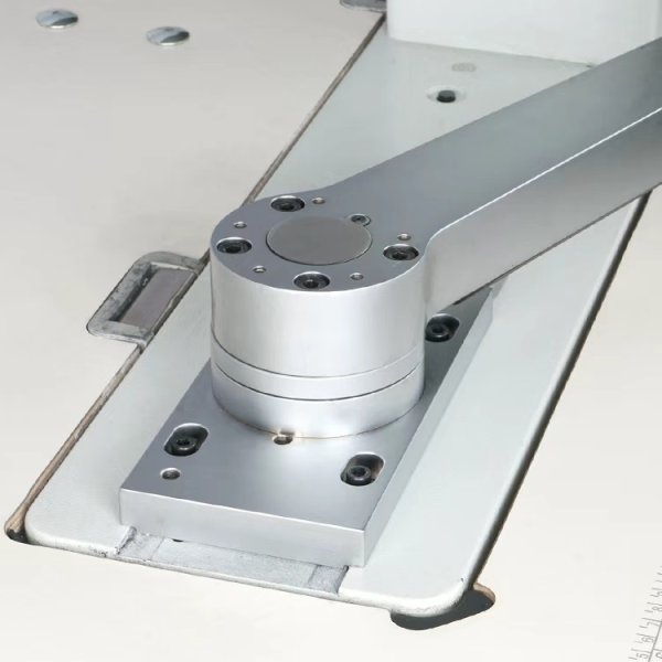 画像8: 総合送りレザー/帆布 ３６０度回転 工業用腕ミシン バードランドLC-1591R360 様々な形状の縫製 厚物縫い (8)